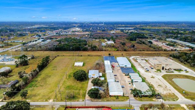 2534 Garden Road CR109, Pearland, TX 77581