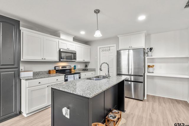 429 GARRETT CIR, Winona, TX 75792