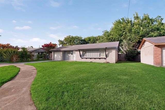 6432 Tumbling Creek Trail, Dallas, TX 75241