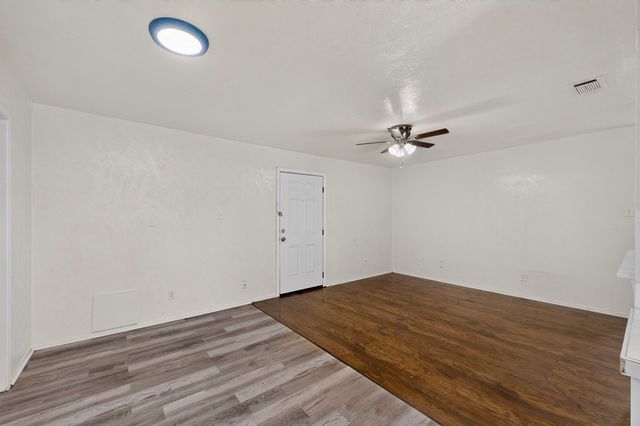 6432 Tumbling Creek Trail, Dallas, TX 75241