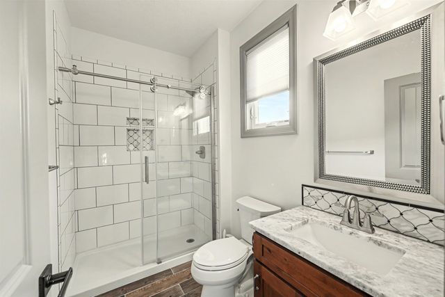 1825 Overlook Dr, Salina, KS 67401