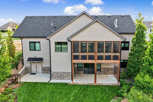 1825 Overlook Dr, Salina, KS 67401