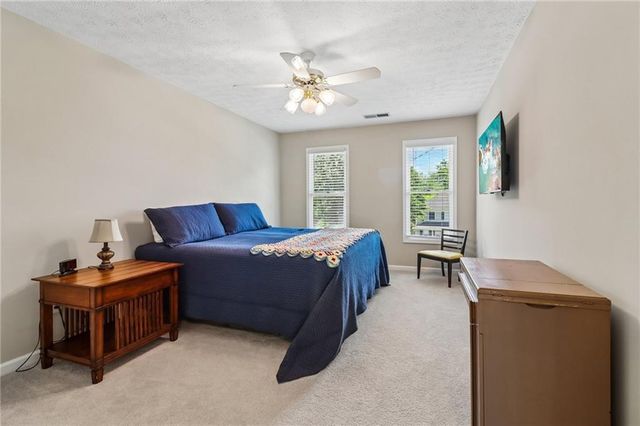 1074 Wash Lee Drive SW, Lilburn, GA 30047
