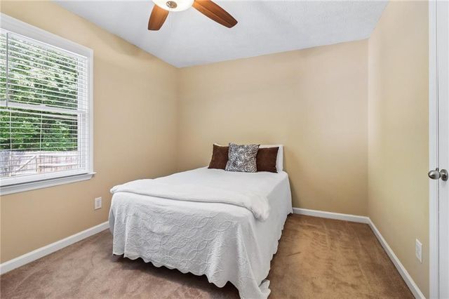 1074 Wash Lee Drive SW, Lilburn, GA 30047