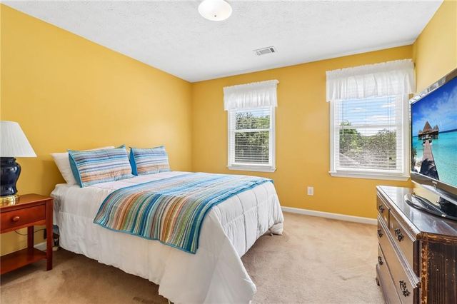 1074 Wash Lee Drive SW, Lilburn, GA 30047
