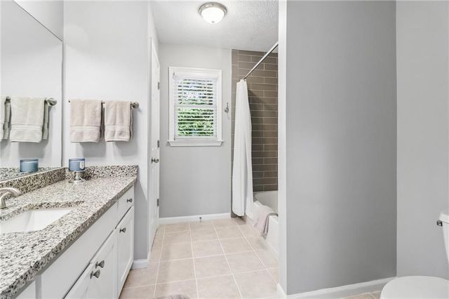 1074 Wash Lee Drive SW, Lilburn, GA 30047