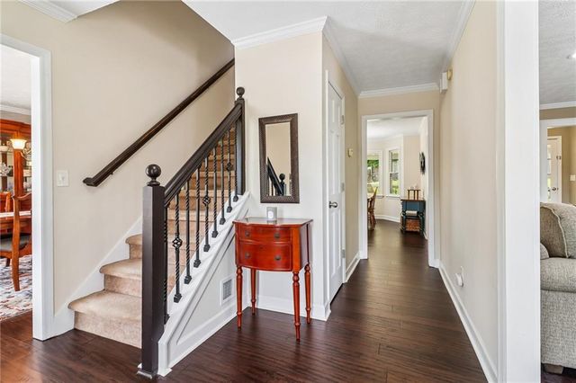 1074 Wash Lee Drive SW, Lilburn, GA 30047