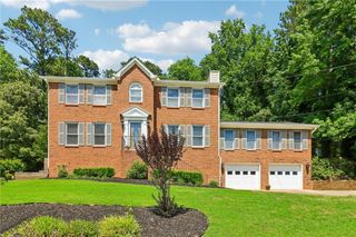 1074 Wash Lee Drive SW, Lilburn, GA 30047