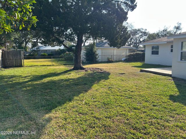 825 14TH Avenue N, Jacksonville Beach, FL 32250
