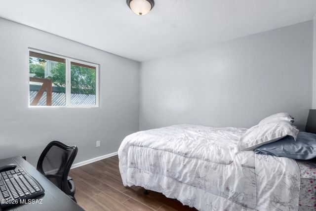 2532 E Silver Street, Tucson, AZ 85716