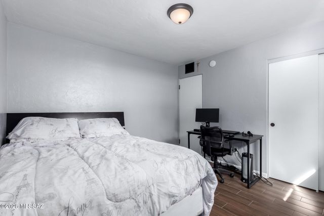 2532 E Silver Street, Tucson, AZ 85716