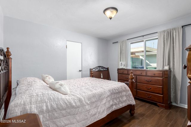 2532 E Silver Street, Tucson, AZ 85716