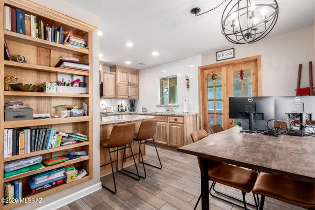 2532 E Silver Street, Tucson, AZ 85716