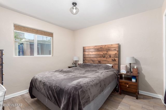 2532 E Silver Street, Tucson, AZ 85716