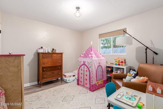 2532 E Silver Street, Tucson, AZ 85716