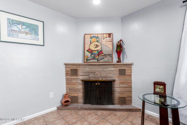 2532 E Silver Street, Tucson, AZ 85716