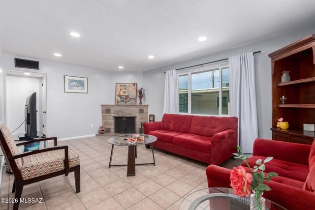 2532 E Silver Street, Tucson, AZ 85716