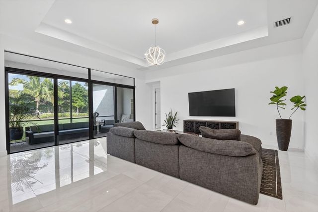 11110 Glen Orchard Ln, Boynton Beach, FL 33473