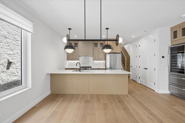 3739 N Clifton Avenue 3, Chicago, IL 60613
