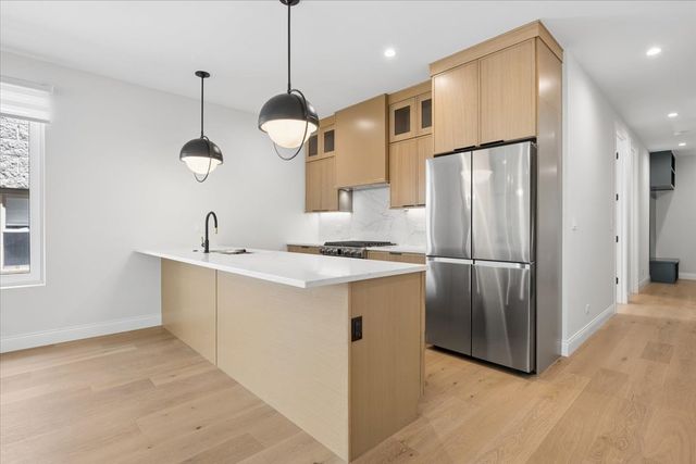 3739 N Clifton Avenue 3, Chicago, IL 60613