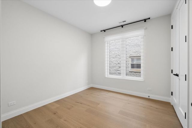 3739 N Clifton Avenue 3, Chicago, IL 60613