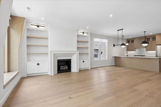 3739 N Clifton Avenue 3, Chicago, IL 60613