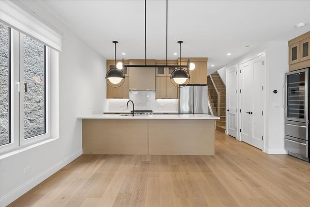 3739 N Clifton Avenue 3, Chicago, IL 60613