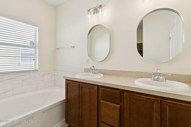 846 MOSSWOOD CHASE Street, Orange Park, FL 32065