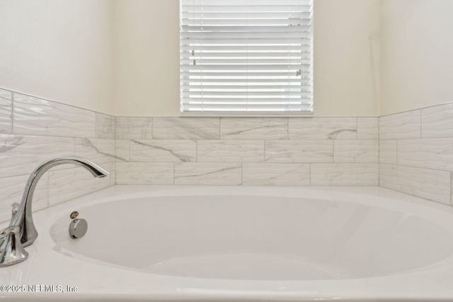 846 MOSSWOOD CHASE Street, Orange Park, FL 32065