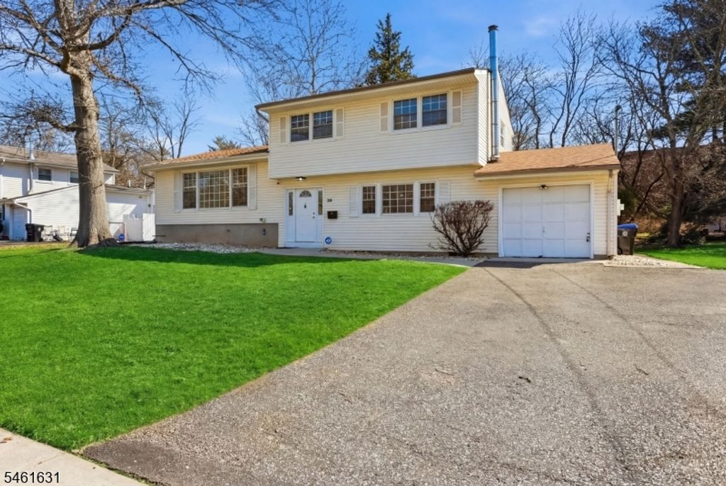 39 Gage Rd, East Brunswick Twp., NJ 08816