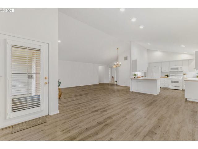 15802 Se 27TH Cir, Vancouver, WA 98683