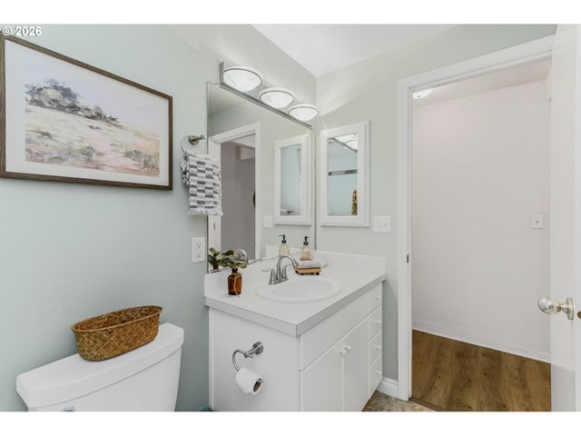 15802 Se 27TH Cir, Vancouver, WA 98683