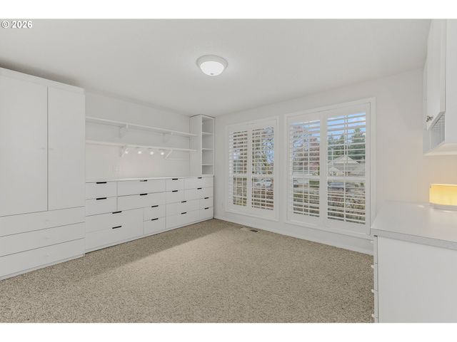 15802 Se 27TH Cir, Vancouver, WA 98683