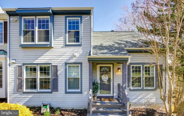 8200 MAPLE RIDGE AVE, Springfield, VA 22153
