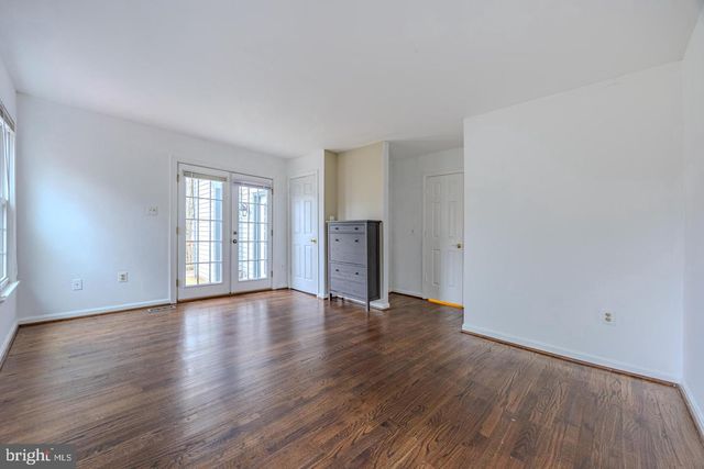 8200 MAPLE RIDGE AVE, Springfield, VA 22153
