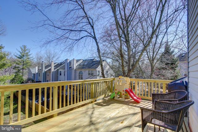 8200 MAPLE RIDGE AVE, Springfield, VA 22153