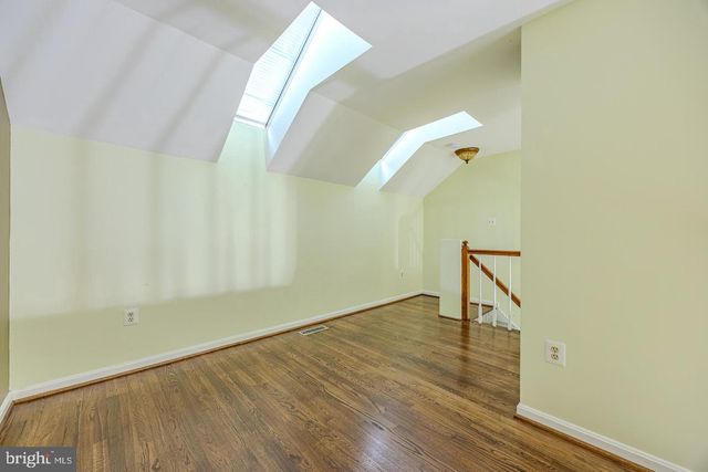 8200 MAPLE RIDGE AVE, Springfield, VA 22153