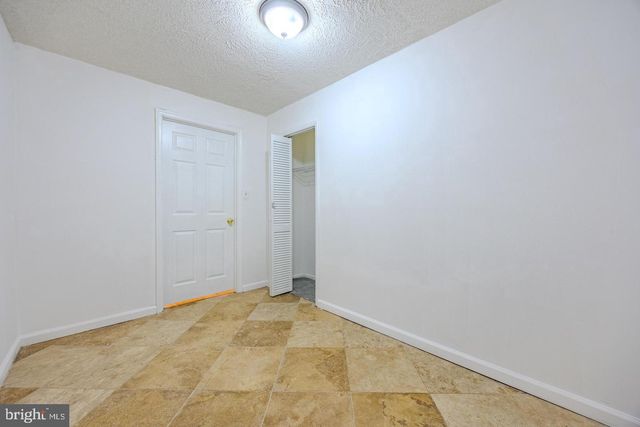 8200 MAPLE RIDGE AVE, Springfield, VA 22153
