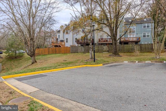 8200 MAPLE RIDGE AVE, Springfield, VA 22153