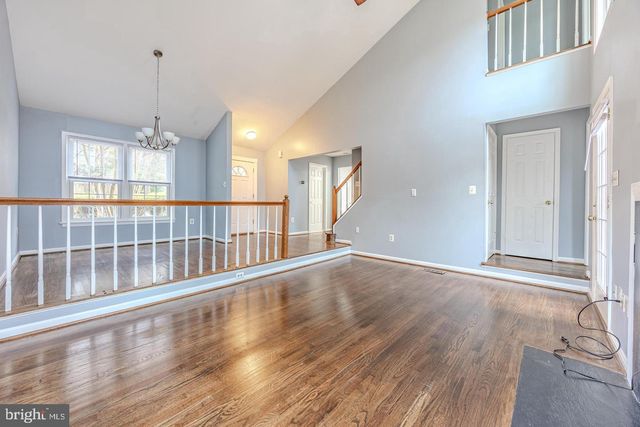 8200 MAPLE RIDGE AVE, Springfield, VA 22153