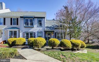 8200 MAPLE RIDGE AVE, Springfield, VA 22153