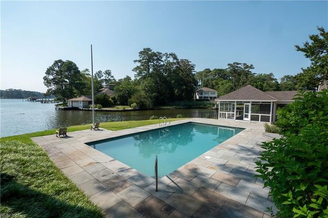 1320 Kildeer CT, Virginia Beach, VA 23451