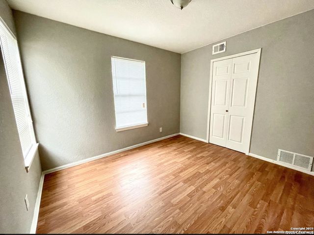 407 CICERO DR, San Antonio, TX 78218