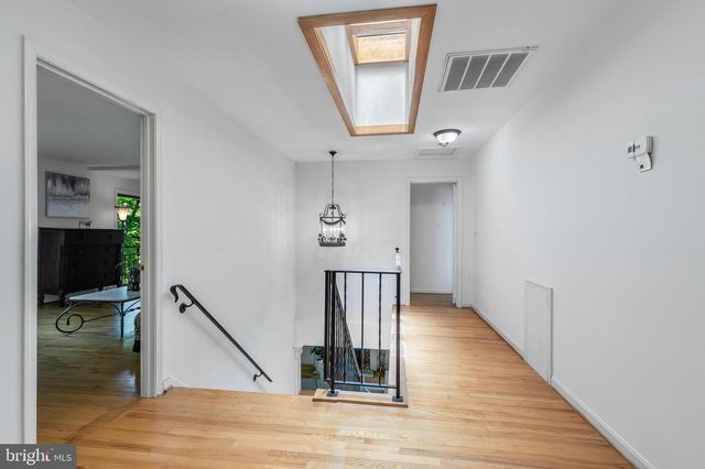 4054 41ST ST, Mclean, VA 22101