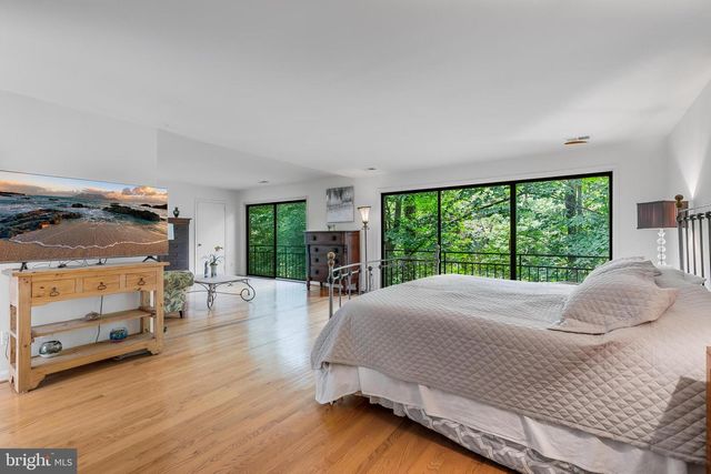 4054 41ST ST, Mclean, VA 22101