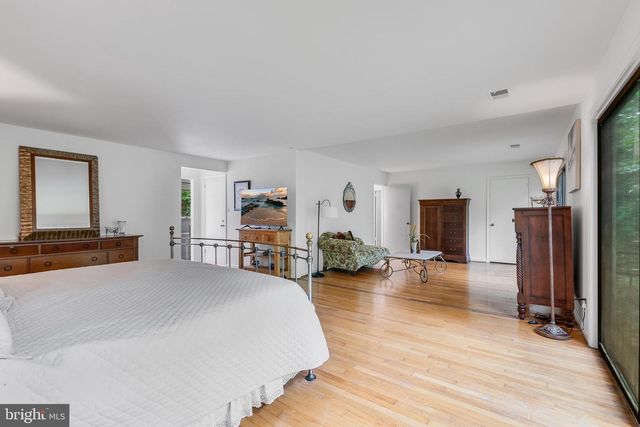 4054 41ST ST, Mclean, VA 22101