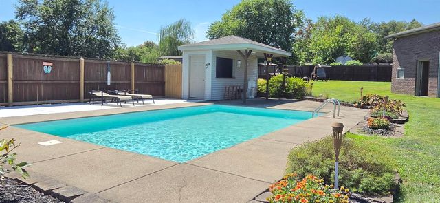 509 Mount Ashley Road, Evansville, IN 47711
