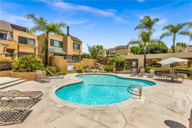 25761 Le Parc 72, Lake Forest, CA 92630