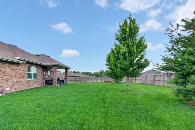 6066 S Crescent Road, Brookline, MO 65619
