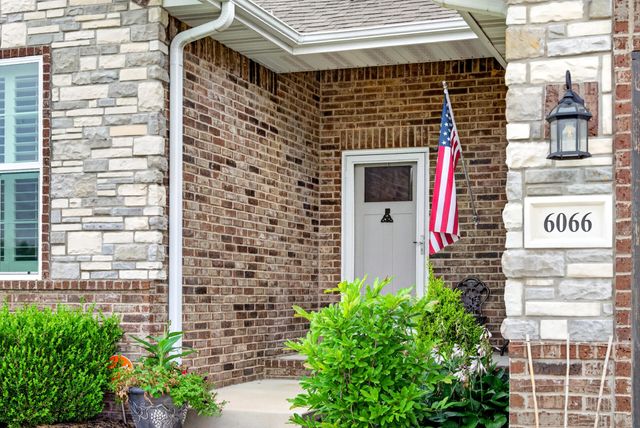 6066 S Crescent Road, Brookline, MO 65619